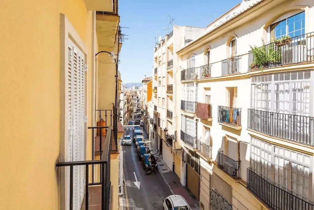 Shiny Lud Family Apartment Málaga España